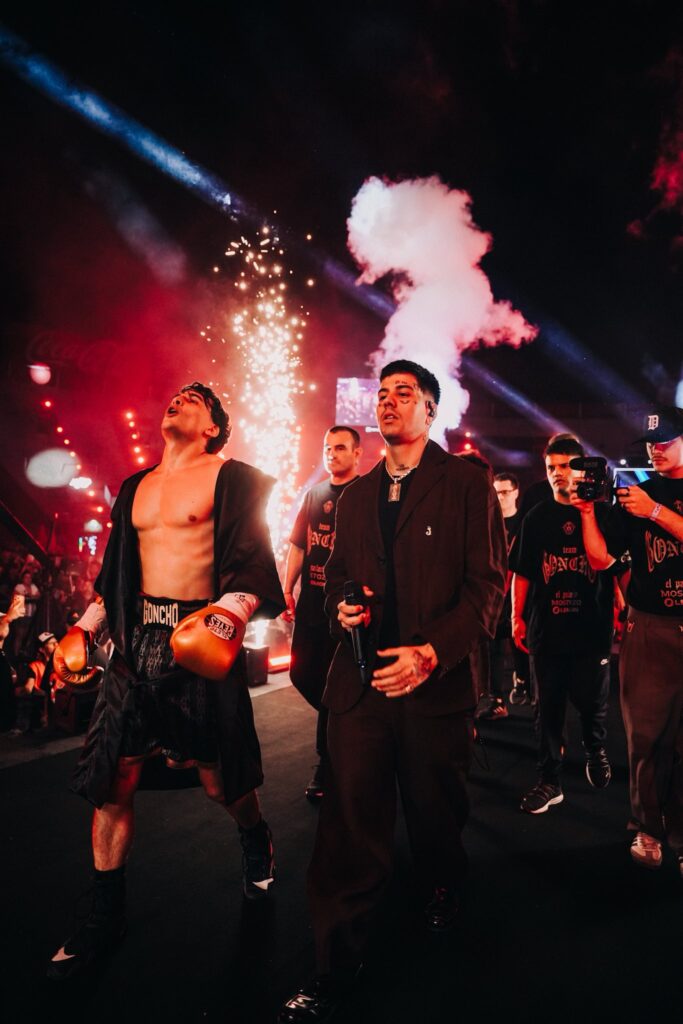 duko en parense de manos 3